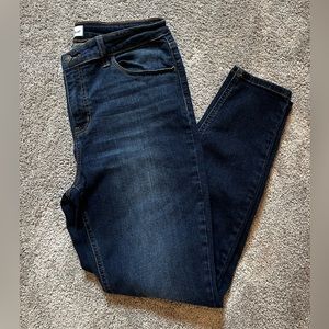 Studio Blue Aranza Mid Rise Skinny Jean Size 31